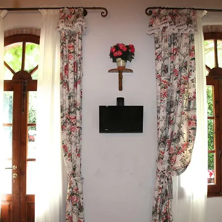 Organi Bed & Breakfast Vaiano (Tuscany)